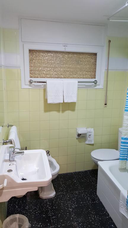 Hostal Residencia Catalina Palamós Εξωτερικό φωτογραφία