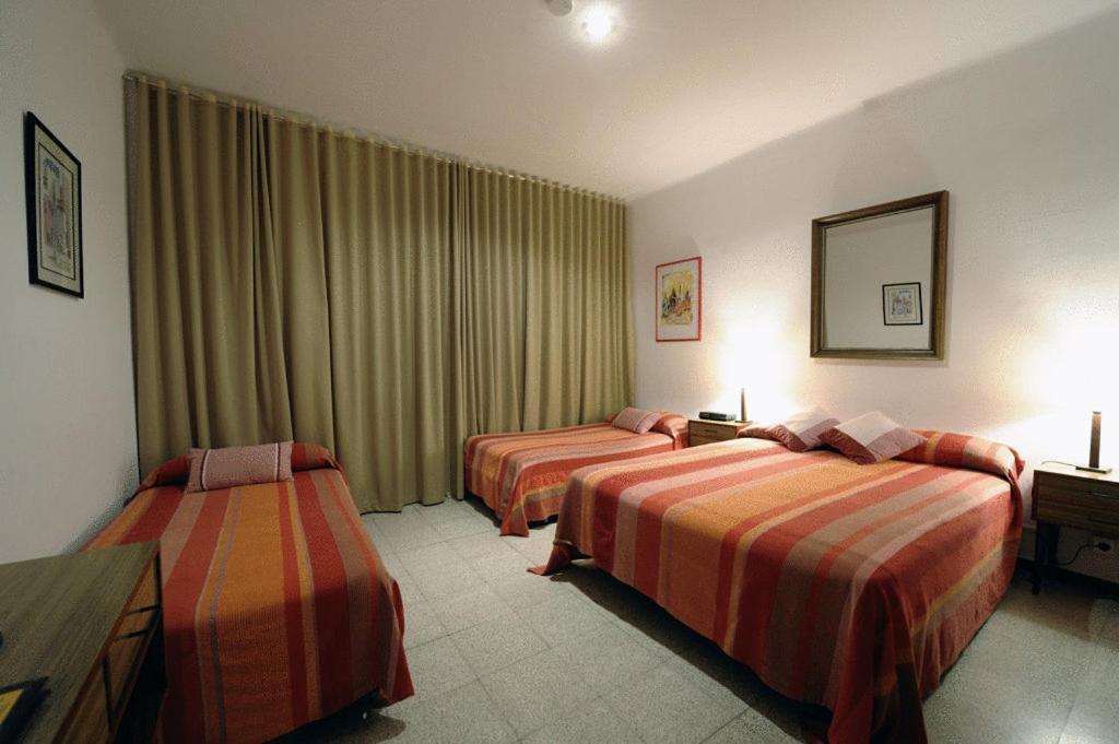 Hostal Residencia Catalina Palamós Εξωτερικό φωτογραφία