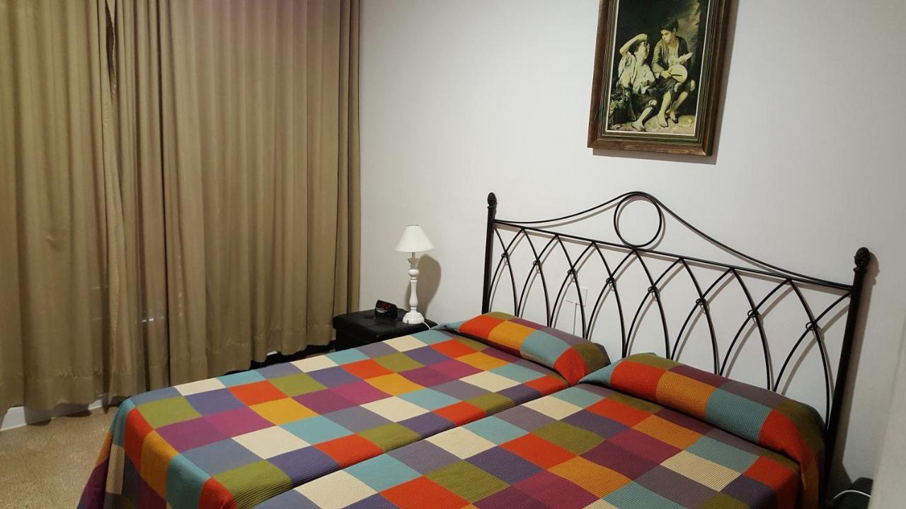 Hostal Residencia Catalina Palamós Εξωτερικό φωτογραφία